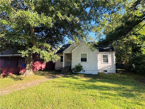 1112 Newell Ave, Norfolk, VA, 23518-2818 | Card Image