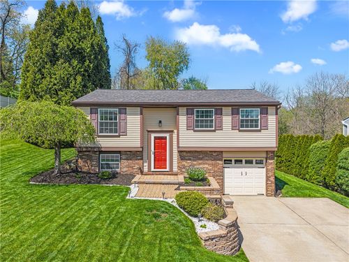 42 Forest Glen Dr, Imperial, PA, 15126-9623 | Card Image