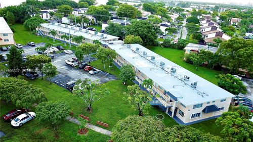apt-27-20311 Ne 2nd Ave, Miami, FL, 33179-2360 | Card Image