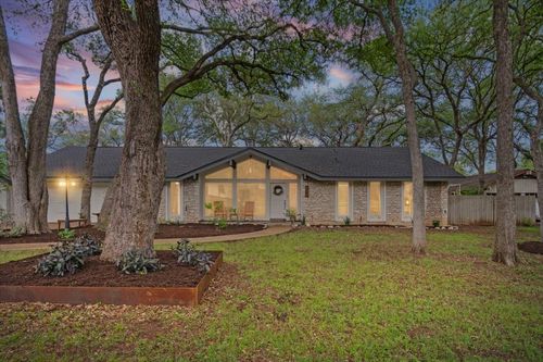 9503 Castlewood Dr, Austin, TX, 78748-6110 | Card Image