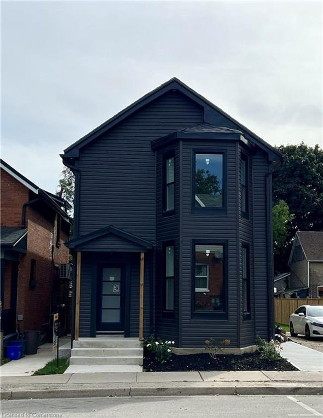 489 Colborne St, House other with 8 bedrooms, 2 bathrooms and 4 parking in Brantford ON | Image 4
