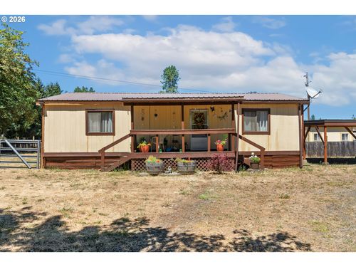 2325 Tenmile Valley Rd, Tenmile, OR, 97481-9747 | Card Image