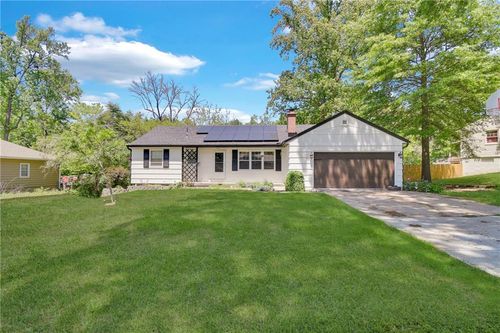 11312 E 48th Ter, Kansas City, MO, 64133-2418 | Card Image