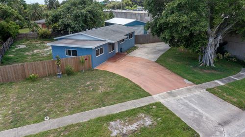 1446 W Drew St, Lantana, FL, 33462-3028 | Card Image