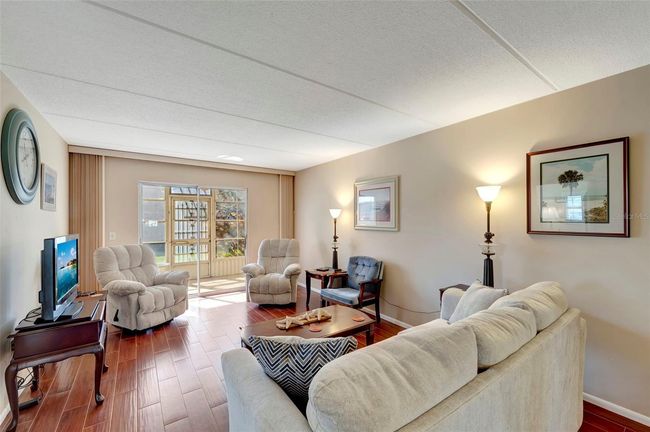 APT-107 - 649 Tamiami Trl S, Condo with 2 bedrooms, 2 bathrooms and null parking in Venice FL | Image 6