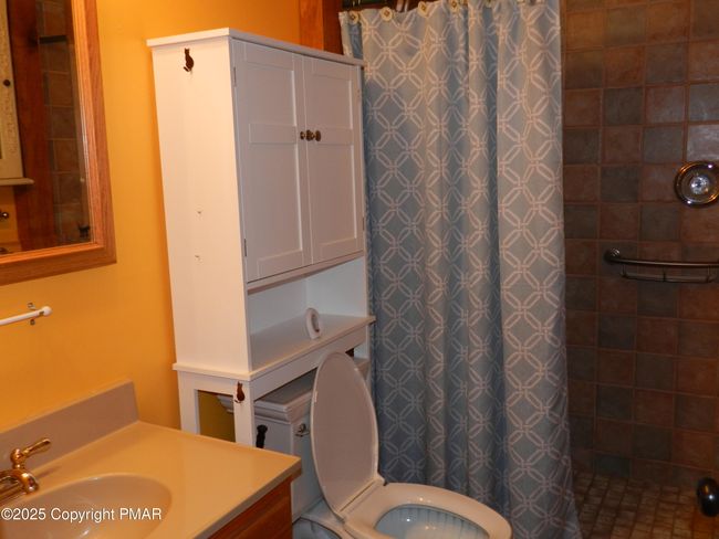 In Law Full Bath | Image 30