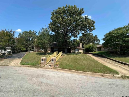 2108 Aberdeen Dr, Tyler, TX, 75703-1903 | Card Image