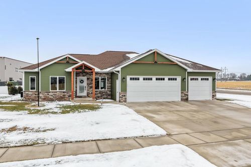 1667 Torchwood Trail, LAWRENCE, WI, 54115 | Card Image