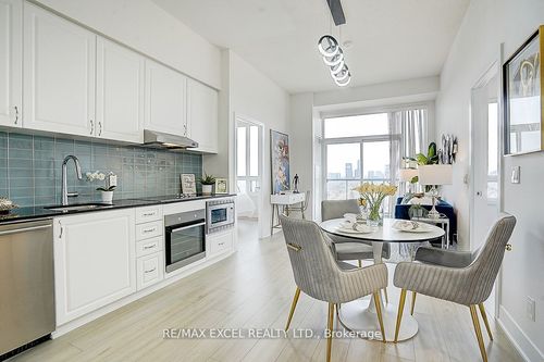 5-7 Kenaston Gdns, North York, ON, M2K0E9 | Card Image