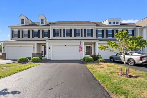 2284 Flint Dr, Washington, PA, 15301-7760 | Card Image