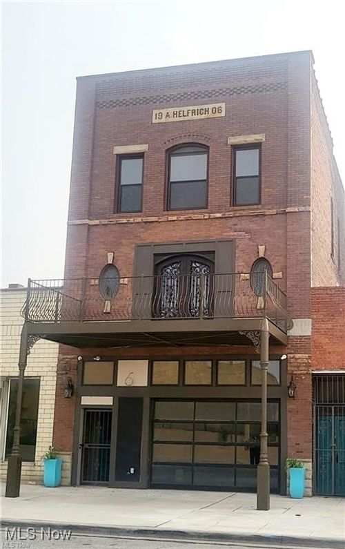 822 Broadway, Lorain, OH, 44052-1808 | Card Image