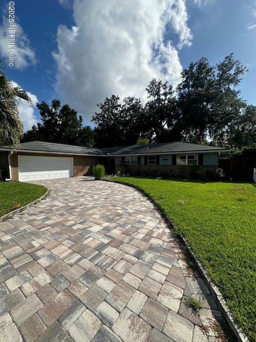 2816 Annette Cir, Jacksonville, FL, 32216-5204 | Card Image