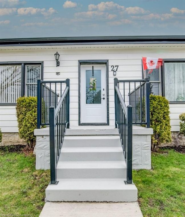 27 Station St, House other with 3 bedrooms, 2 bathrooms and 2 parking in Tavistock ON | Image 4