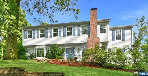 28 Indian Dr, Woodcliff Lake, NJ, 07677-8145 | Card Image