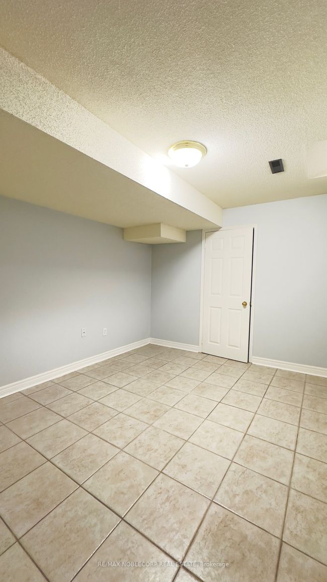 188 View Crt North, House other with 1 bedrooms, 1 bathrooms and 2 parking in Vaughan ON | Image 6