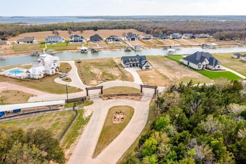 1544 Laguna Bay, Azle, TX, 76020-1297 | Card Image