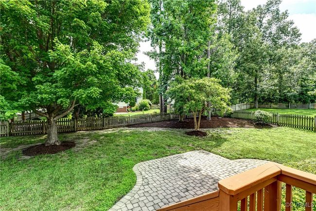 Back patio, yard & deck | Image 30