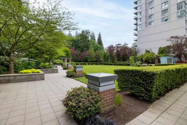 1703 - 235 Guildford Way, Condo with 2 bedrooms, 2 bathrooms and 2 parking in Port Moody BC | Image 25