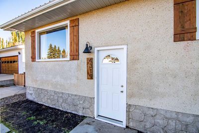 4319 55 Ave, Home with 4 bedrooms, 1 bathrooms and 2 parking in Olds AB | Image 2