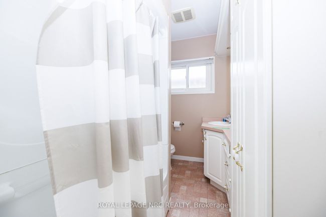 10 Fairburn Ave, House other with 2 bedrooms, 2 bathrooms and 3 parking in Saint Catharines ON | Image 13