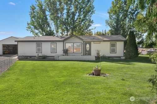 4072 Road E.9 Ne, Moses Lake, WA, 98837-7603 | Card Image