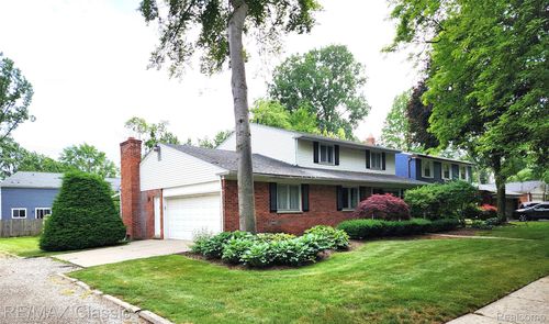 232 Edmund Ave, Royal Oak, MI, 48073-2662 | Card Image