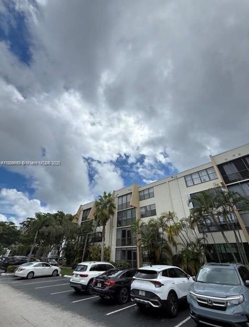 7-20381 Ne 30th Ave, Aventura, FL, 33180-1546 | Card Image
