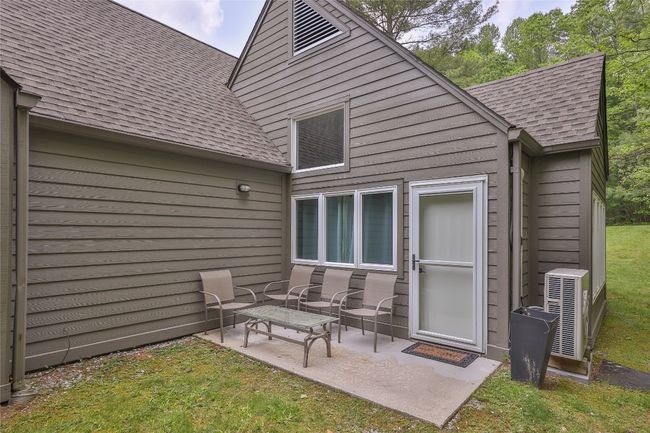 1909 - 260 River Run, Condo with 1 bedrooms, 1 bathrooms and null parking in Sapphire NC | Image 27