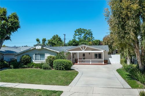 23521 Styles St, Woodland Hills, CA, 91367-1730 | Card Image