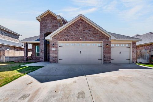 6018 Sunny Stone Dr, Midland, TX, 79705-5021 | Card Image