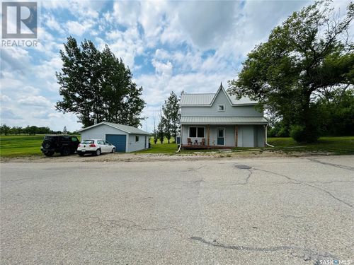 416 3rd Ave, Wapella, SK, S0G | Card Image