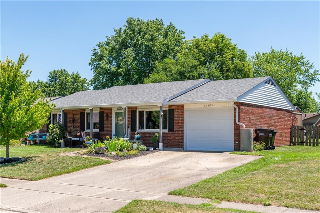 Massachusetts Dr, Xenia, OH 45385