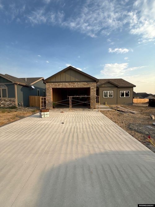 4687 Shale Cir, Mills, WY, 82644-5189 | Card Image