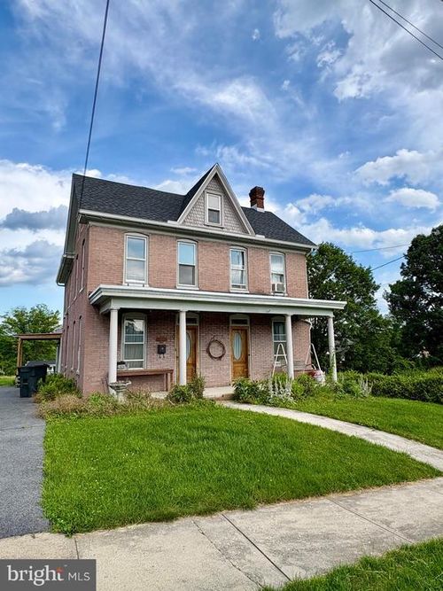 109 Sunnyside Ave, WAYNESBORO, PA, 17268-2524 | Card Image