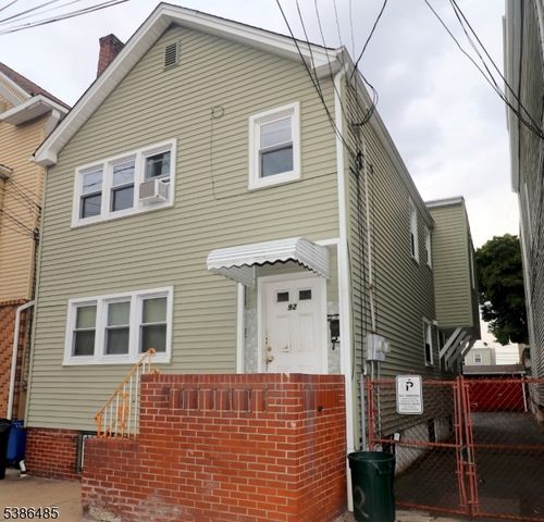 92 Jefferson St, Newark, NJ, 07105-1819 | Card Image