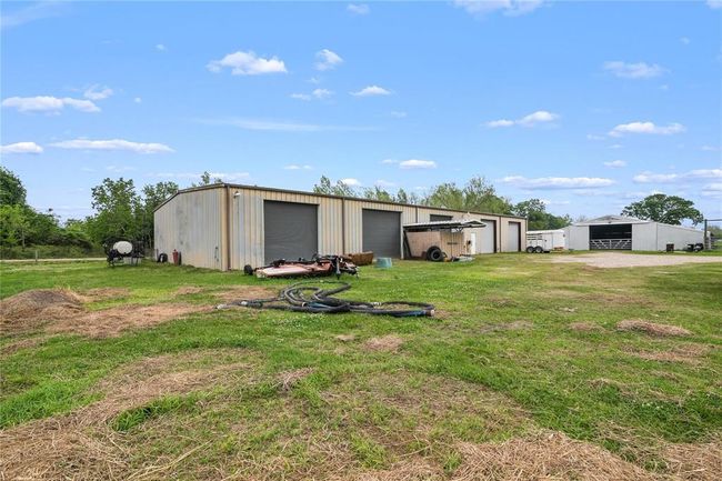 9474 Fm 524 Rd, Home with 5 bedrooms, 5 bathrooms and 3 parking in Sweeny TX | Image 46