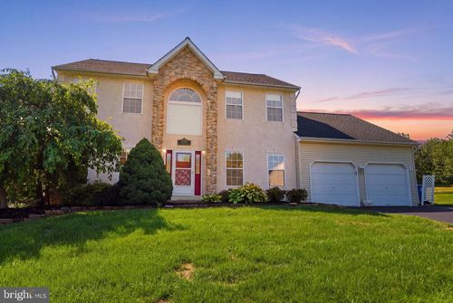 1062 Kingscote Dr, HARLEYSVILLE, PA, 19438-1065 | Card Image