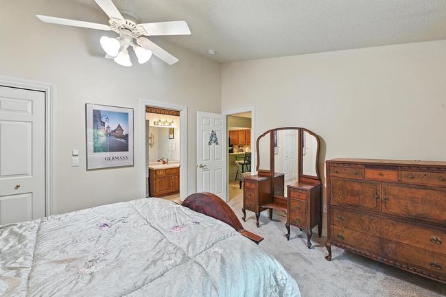 F - 584 Pewaukee Road, Condo with 2 bedrooms, 2 bathrooms and null parking in Pewaukee WI | Image 11