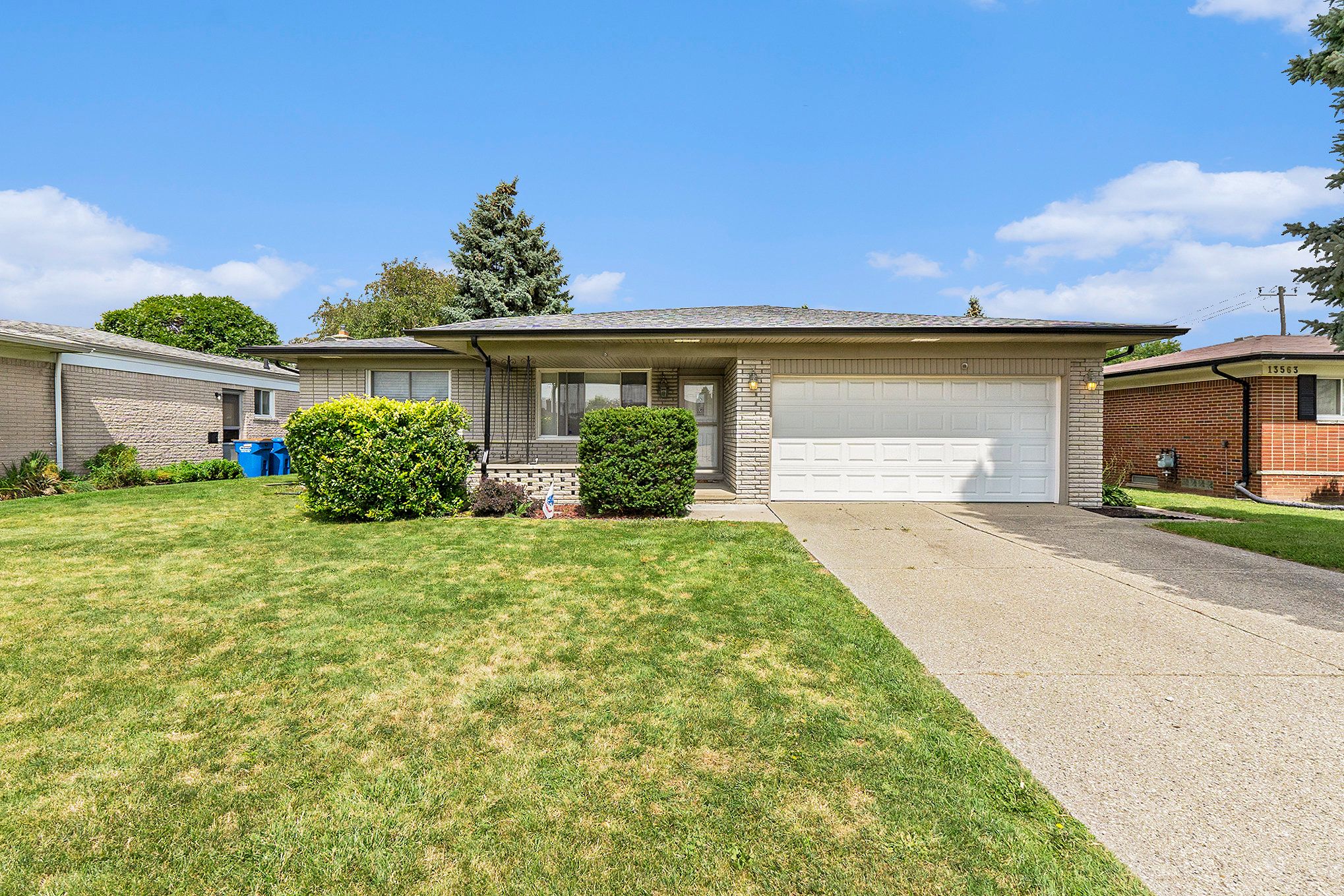 Sebastian Dr, Warren, MI 48088