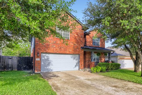 8215 Menlo Park Pl, Round Rock, TX, 78681-3883 | Card Image