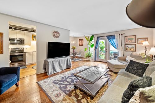 2705-801 Merrywood Gln, Memphis, TN, 38117-5068 | Card Image