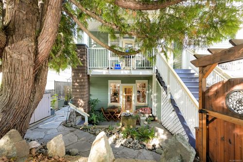 1-2116 Richmond Rd, Victoria, BC, V8R4C4 | Card Image