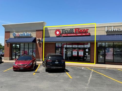 2862 Devils Glen Rd, Bettendorf, IA, 52722-3318 | Card Image
