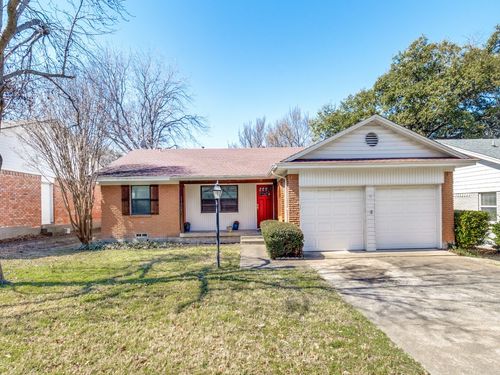 11707 Rogue Way, Dallas, TX, 75218-1833 | Card Image