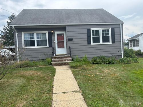 18 6th St, Sayreville, NJ, 08872-1313 | Card Image