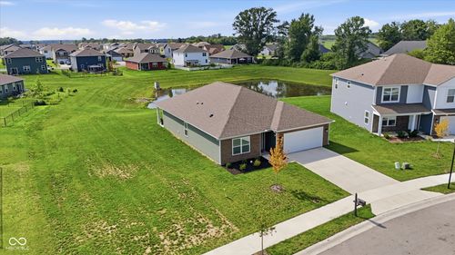 724 Byron St, Greenfield, IN, 46140-6923 | Card Image