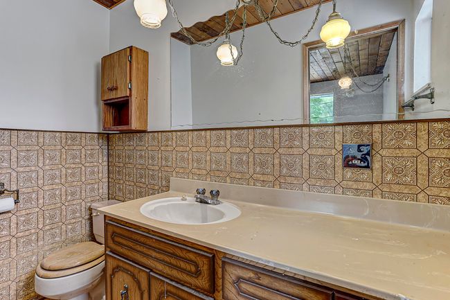 11735 210 St, House other with 5 bedrooms, 2 bathrooms and 4 parking in Maple Ridge BC | Image 17