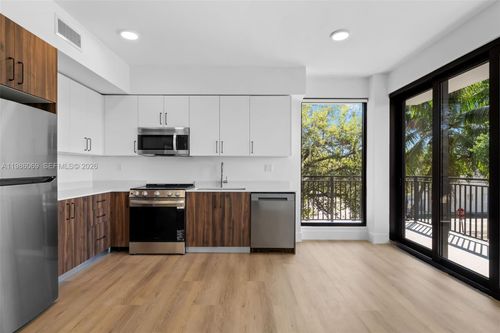 205-2479 Ne 192nd St, Miami, FL, 33180 | Card Image