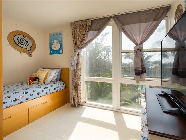 UNIT-100 - 770 W Imperial Ave, Condo with 4 bedrooms, 3 bathrooms and 4 parking in El Segundo CA | Image 14