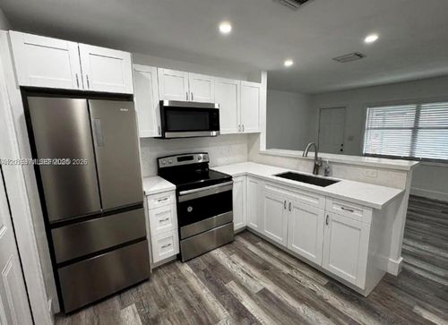 2030-2030 Taylor St, Hollywood, FL, 33020 | Card Image